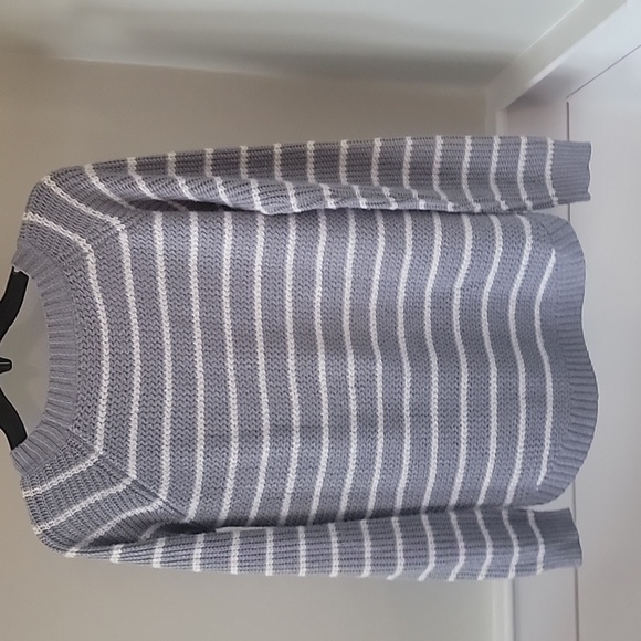 Staccato Grey and white sweater - Picture 6 of 6